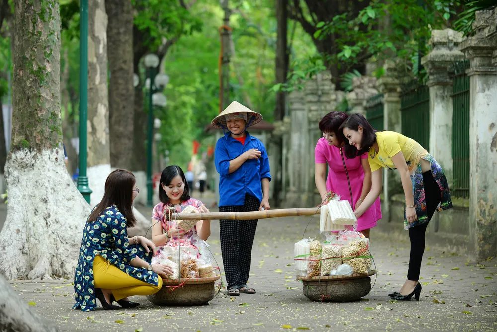 10 cách đi du lịch Hà Nội tiết kiệm