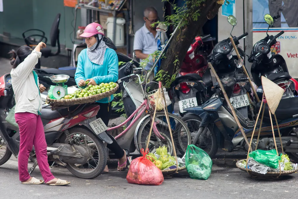 10 cách đi du lịch Hà Nội tiết kiệm