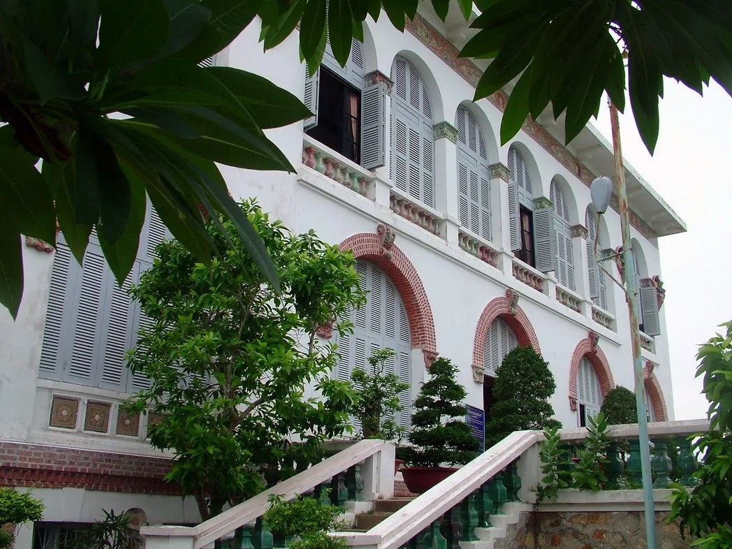 Bạch Dinh ở Vũng Tàu - địa điểm mang đậm kiến trúc Pháp cổ điển