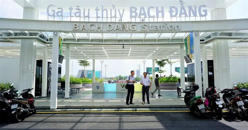 Bến Bạch Đằng – Điểm du lịch “vàng” ở Bến Nghé, Quận 1, Hồ Chí Minh