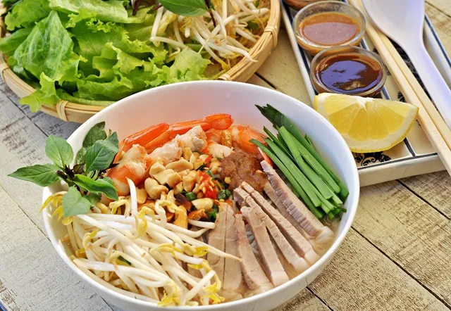 Bún gỏi già mỹ tho - món ăn đặc sản Tiền Giang ngon khá cưỡng