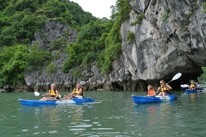 Cẩm nang khi đi du lịch Hạ Long vào cuối tuần