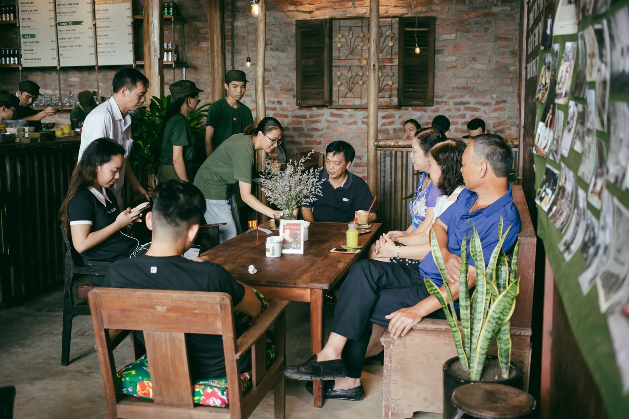 Cập nhật 10 quán cafe view đẹp "chất lừ" tha hồ sống ảo ở Hà Nội năm 2021