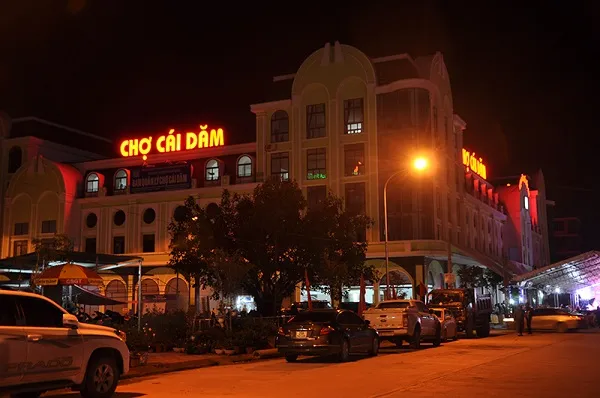 Chọn đặc sản khi đi du lịch Hạ Long