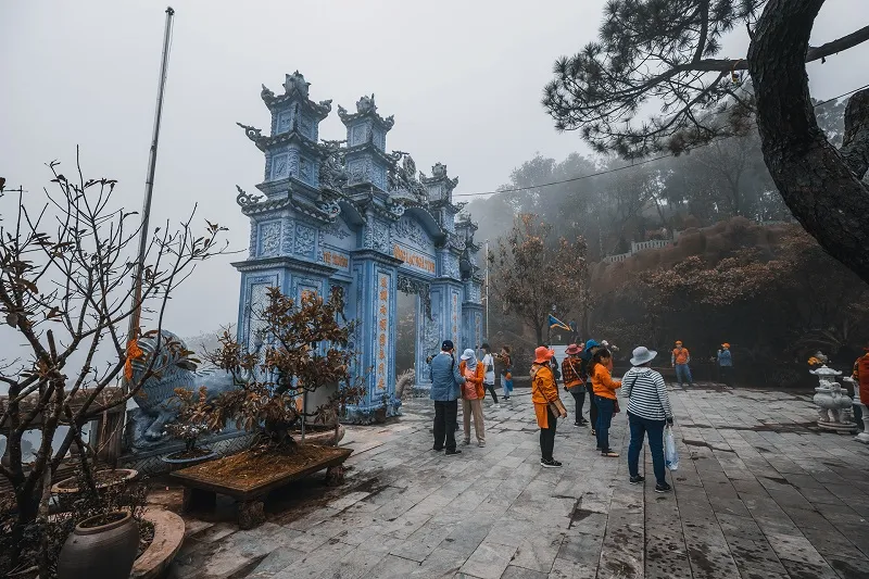 Chùa Linh Ứng Bà Nà Hills – Địa điểm du lịch tâm linh hấp dẫn, nổi tiếng ở Đà Nẵng