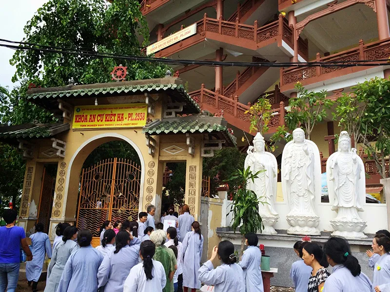 Chùa Phật Học ở Cần Thơ – Ngôi chùa sở hữu lối kiến trúc độc đáo