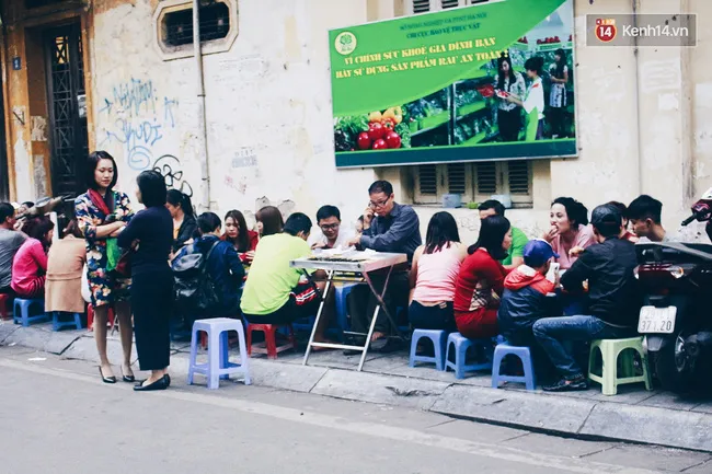 Có những hàng quán ở Hà Nội chỉ chờ khi đông về để "hút khách"