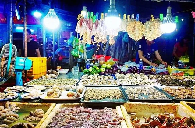 Cuối tuần “phá đảo” 4 CHỢ HẢI SẢN ĂN LIỀN tràn ngập đồ tươi rói ở Vũng Tàu