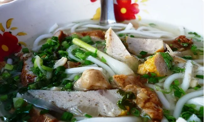 Đặc sản Mũi Né - Bánh canh chả cá