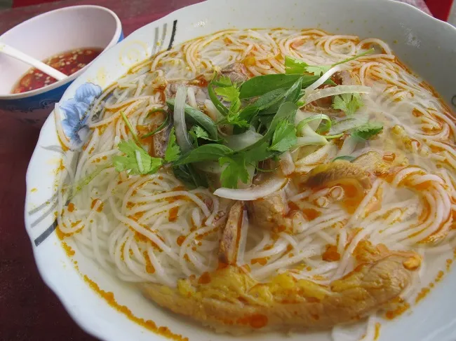 Đặc sản Mũi Né - Bún bò Phan Thiết