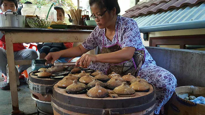 Đặc sản Nha Trang - ​Bánh căn