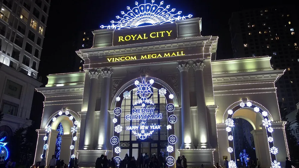 Địa chỉ Royal City nằm ở đâu?