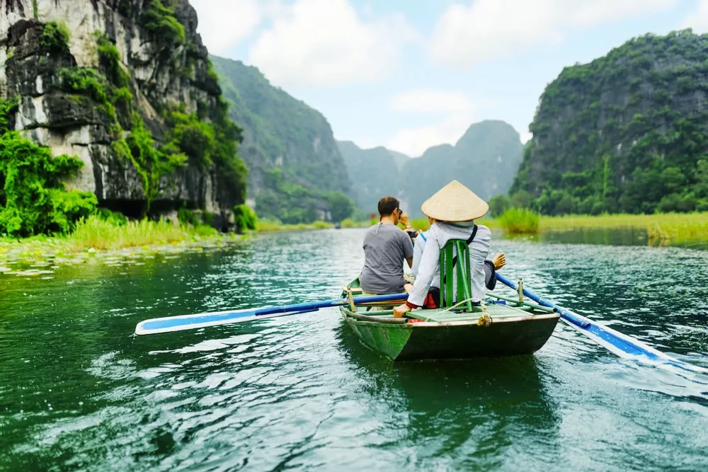 Địa chỉ Tam Cốc Bích Động nằm ở đâu?