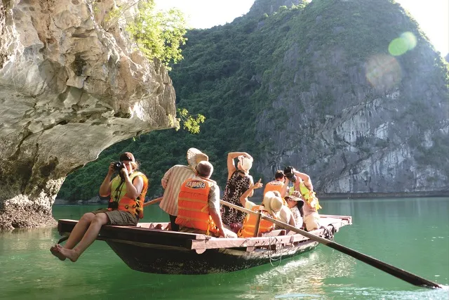 Du lịch Hạ Long nên đi vào tháng mấy?