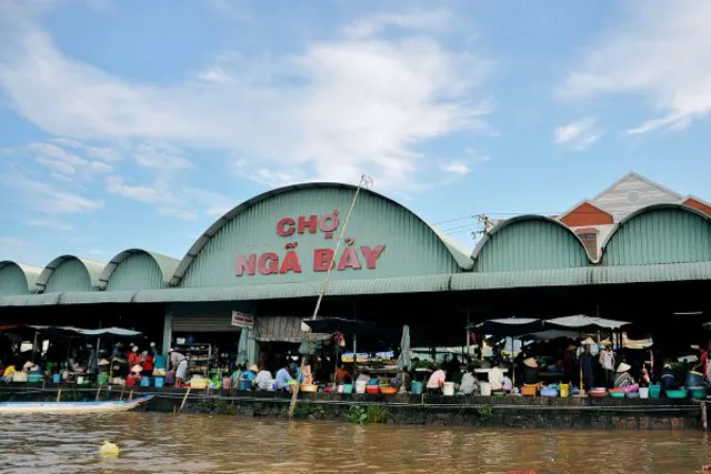 Du Lịch Hậu Giang Ghé Thăm Chợ Nổi Ngã Bảy Phụng Hiệp