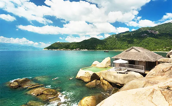 Du lịch Nha Trang khám phá nét đẹp Vịnh Ninh Vân