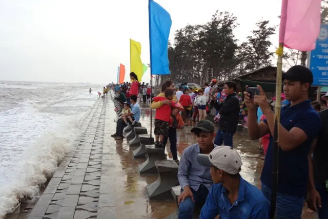 ​Du lịch Trà Vinh – Bãi biển Ba Động