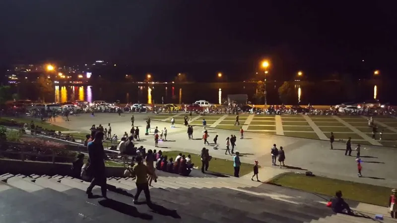Hình ảnh quảng trường Lâm Viên buổi tối đẹp và ấn tượng