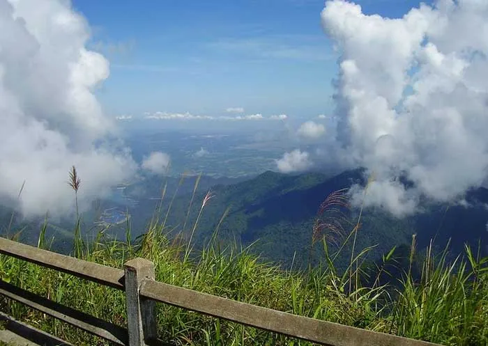 Khám phá dãy núi đẹp như tranh – núi Bạch Mã ở Huế