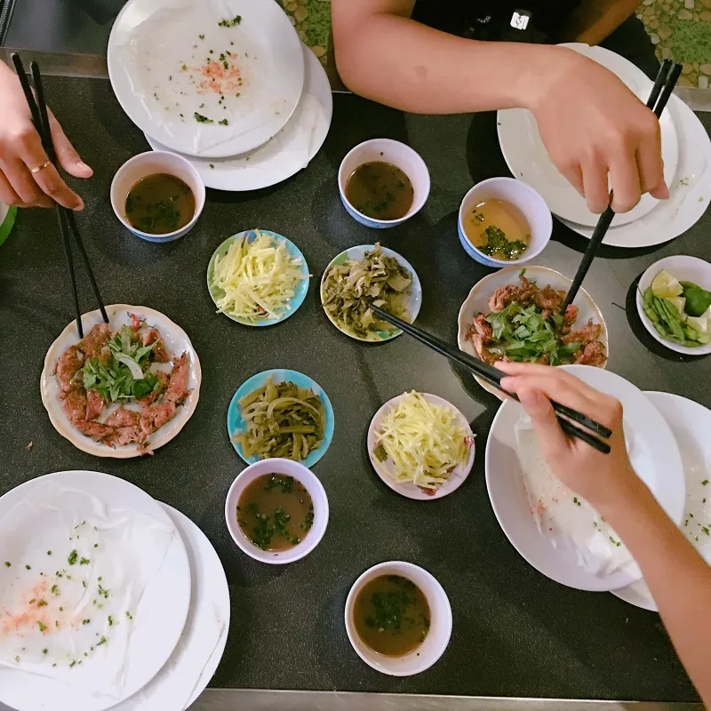 “Lập Team Càn Quét” những quán ăn sáng “ngon hết sẩy” ở Buôn Ma Thuột