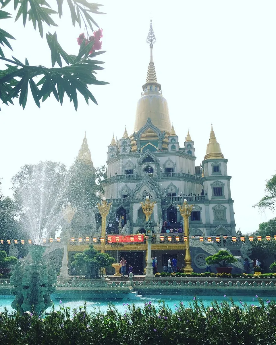 Ngẩn ngơ trước vẻ đẹp của "Thái Lan phiên bản Việt" ngay giữa lòng Sài Gòn
