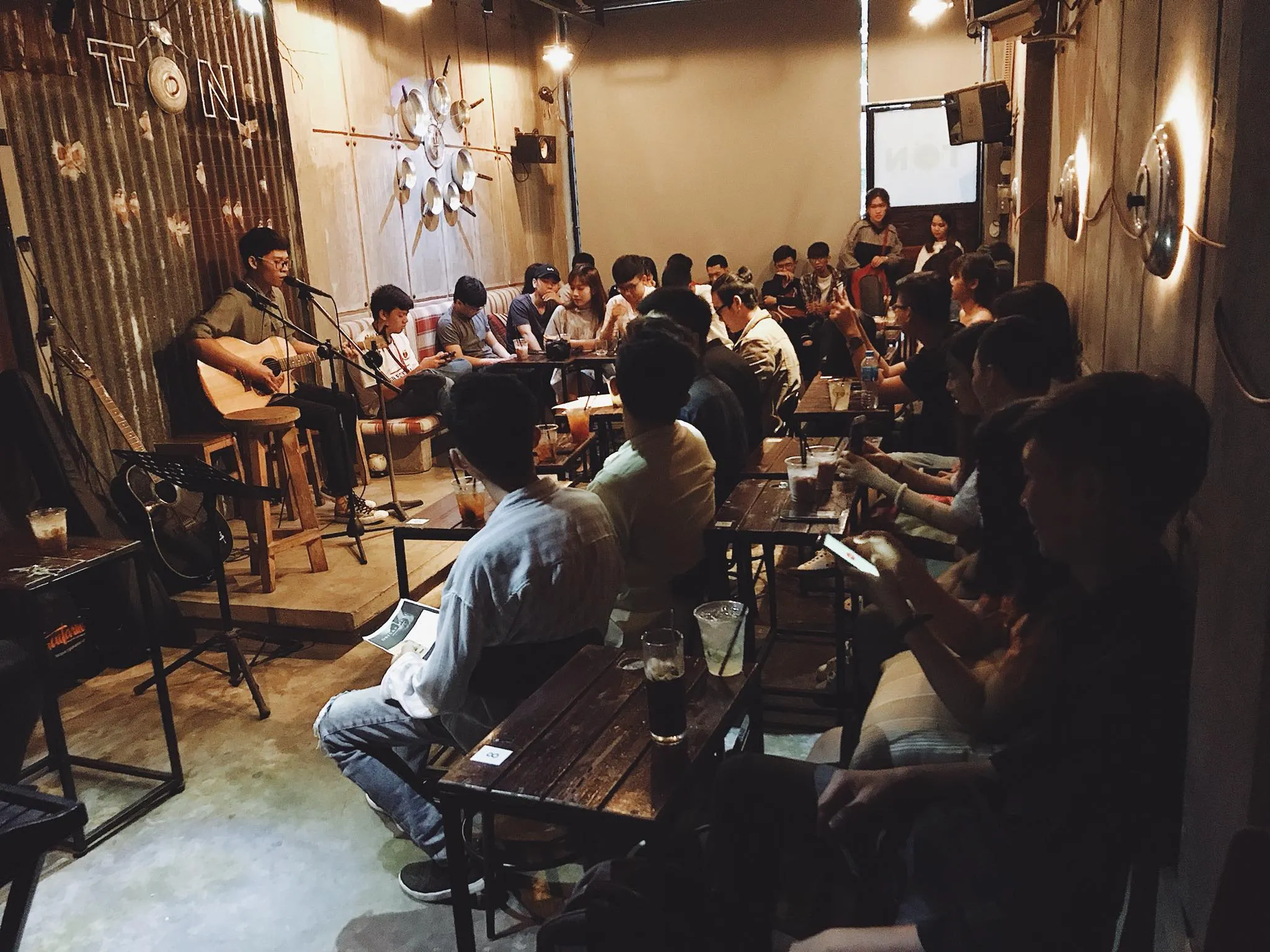 Những quán café overnight ở Sài Gòn