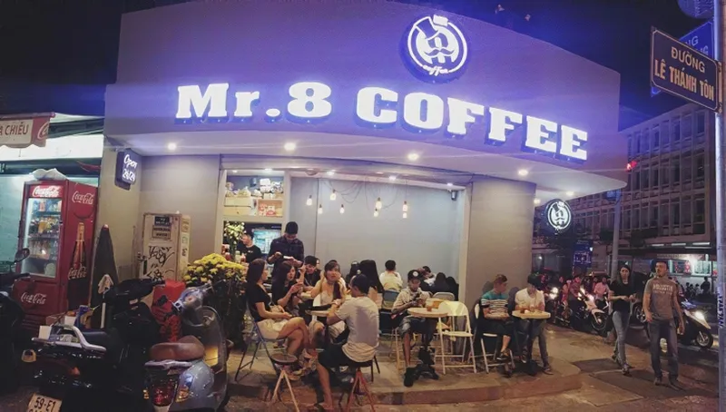 Những quán café vỉa hè độc đáo ở Sài Gòn