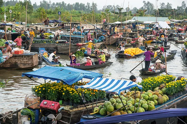 Tham quan và trải nghiệm những địa điểm du lịch hấp dẫn phải đến trước khi kết hôn