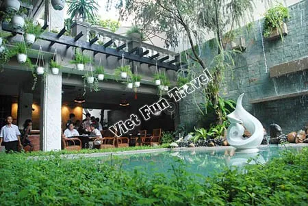 Top 10 quán café đẹp, lãng mạn được giới trẻ yêu thích tại Sài Gòn