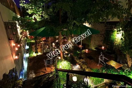 Top 10 quán café đẹp, lãng mạn được giới trẻ yêu thích tại Sài Gòn