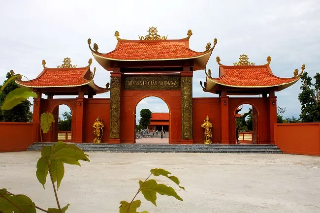Về xứ Tây Đô (Cần Thơ) nhớ ghé thăm Thiền viện Trúc Lâm Phương Nam