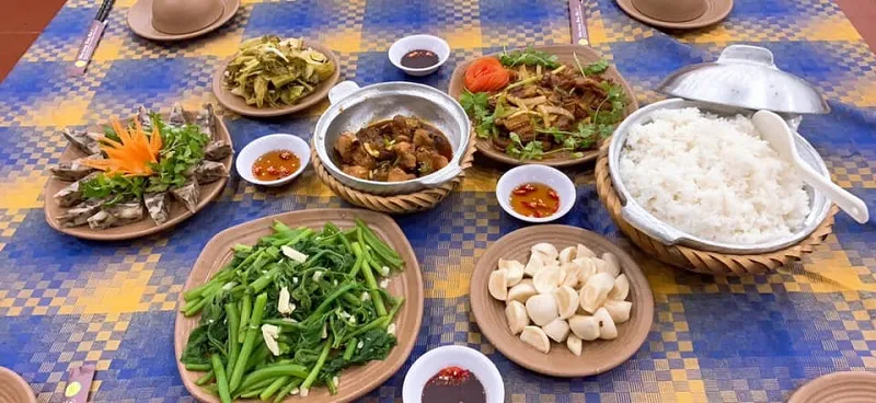 “Xuýt xoa xì xụp” với những quán ăn “ngon miễn chê” ở Buôn Ma Thuột